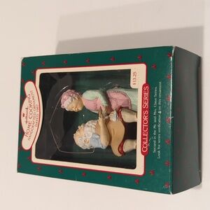 Hallmark Keepsake Christmas Ornament "Mr and Mrs Claus with cookies.